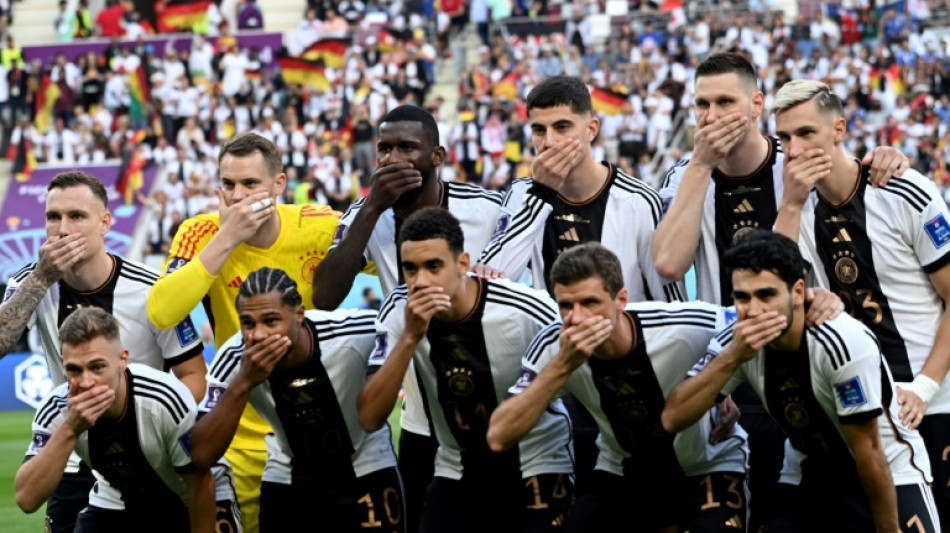 Mondial - Brassard arc-en-ciel: la Fifa face &agrave; une gu&eacute;rilla venue d'Europe