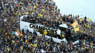 Rugby: &agrave; La Rochelle des dizaines de milliers de supporters c&eacute;l&eacute;brent leurs h&eacute;ros
