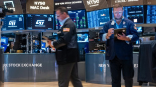 Wall Street ouvre en baisse, le ciel se couvre sur le march&eacute;