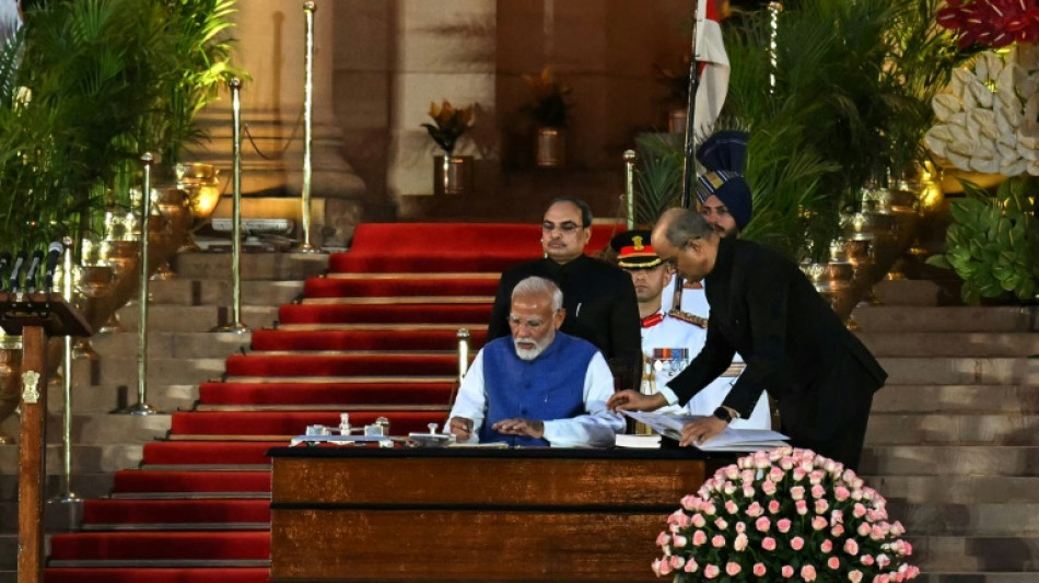 Inde : Narendra Modi a pr&ecirc;t&eacute; serment pour un troisi&egrave;me mandat, entour&eacute; de ses alli&eacute;s