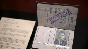 Des secrets d'espions dévoilés dans une exposition inédite du MI5, les renseignements britanniques
