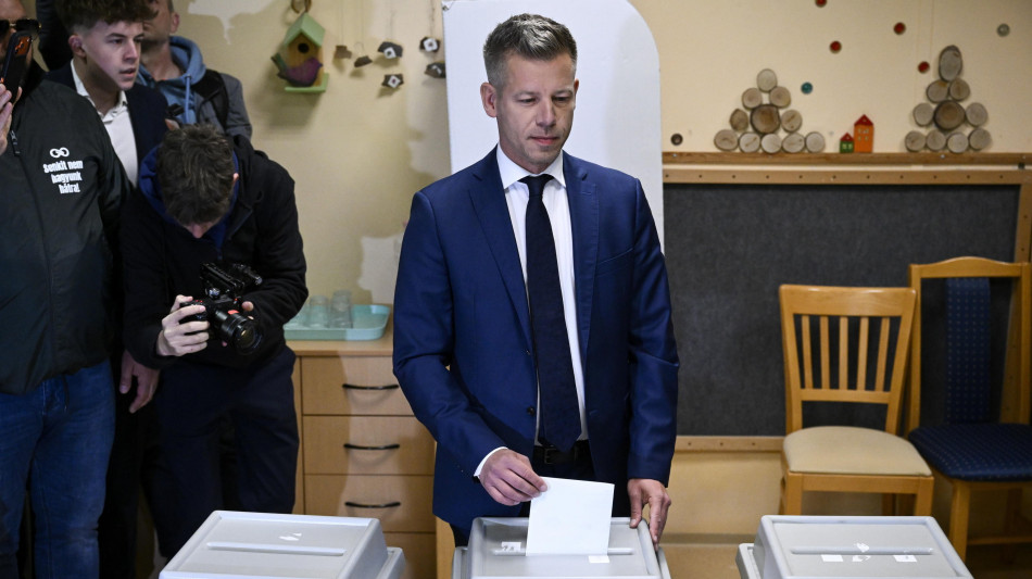 Ultimo sondaggio pre-voto, 'Magyar in vantaggio al 55%, Orban al 38%'