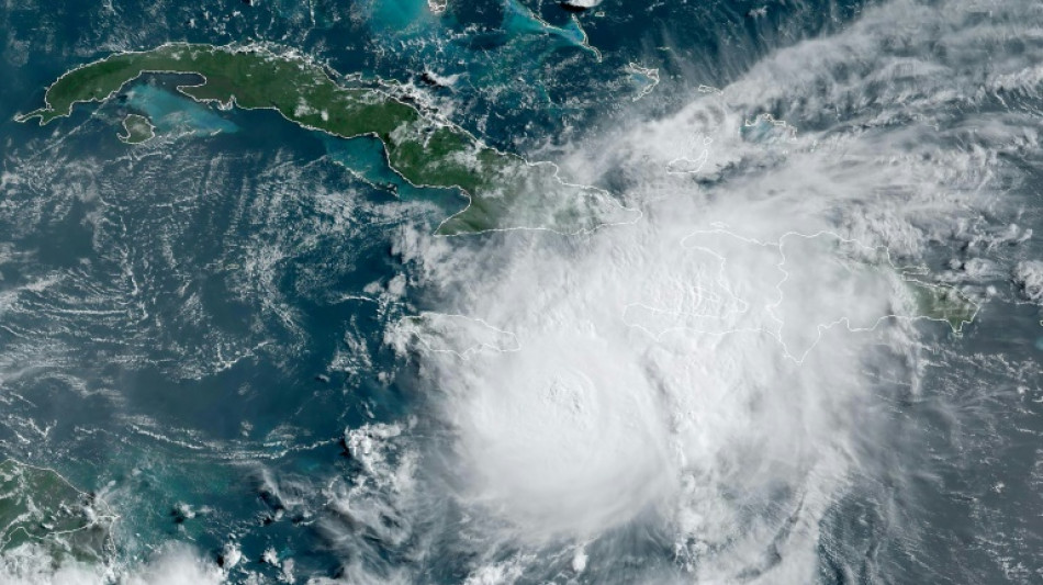 Les pluies et vents de l'ouragan B&eacute;ryl s'abattent sur la Jama&iuml;que