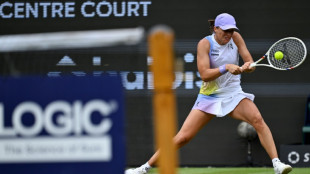 Swiatek to play maiden grass-court final against top seed Pegula
