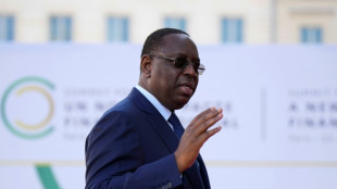 Soulagement au S&eacute;n&eacute;gal apr&egrave;s l'annonce de Macky Sall de ne pas briguer un 3e mandat