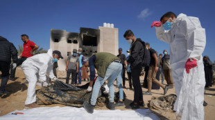 Des dizaines de corps exhum&eacute;s &agrave; Gaza o&ugrave; Isra&euml;l promet d'accro&icirc;tre sa pression militaire