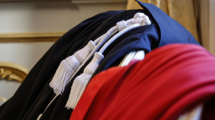 Uccise moglie e ne finse suicidio, condannato all'ergastolo