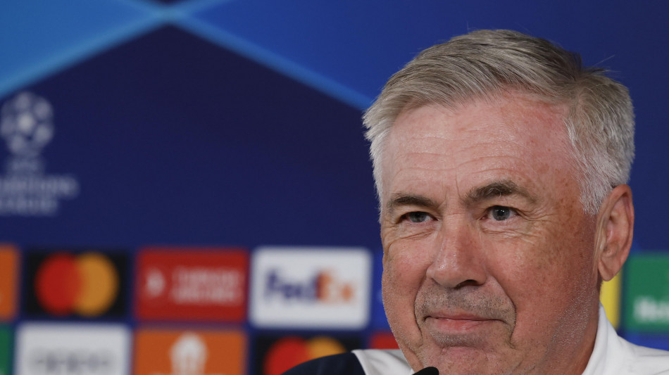 Calcio: Ancelotti, un limite avere una sola identit&agrave; di squadra