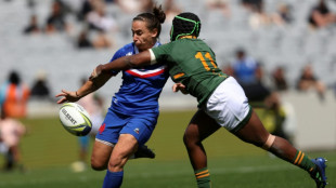 Bless&eacute;e au Mondial, la demie de m&ecirc;l&eacute;e des Bleues Laure Sansus dit adieu au rugby
