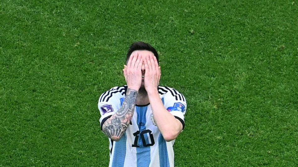 Mondial: Messi et l'Argentine s'ensablent d'entr&eacute;e, Ronaldo sans club