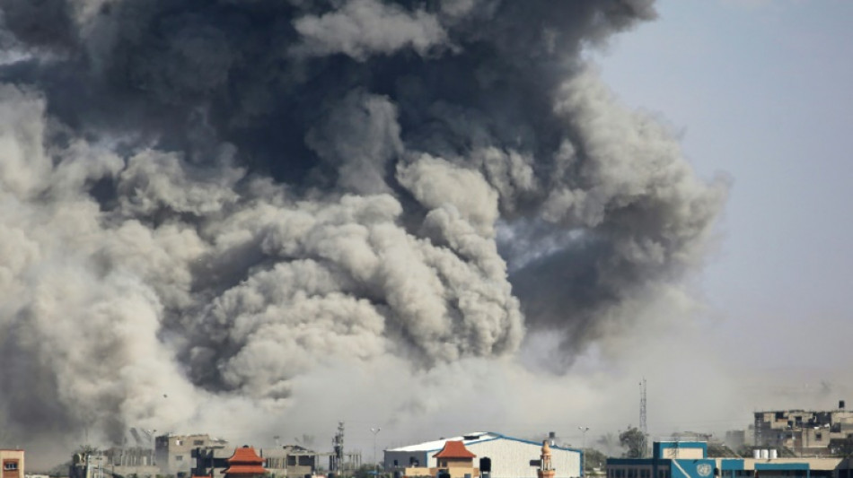Frappes intenses sur Rafah, pourparlers in extremis de tr&ecirc;ve au Caire