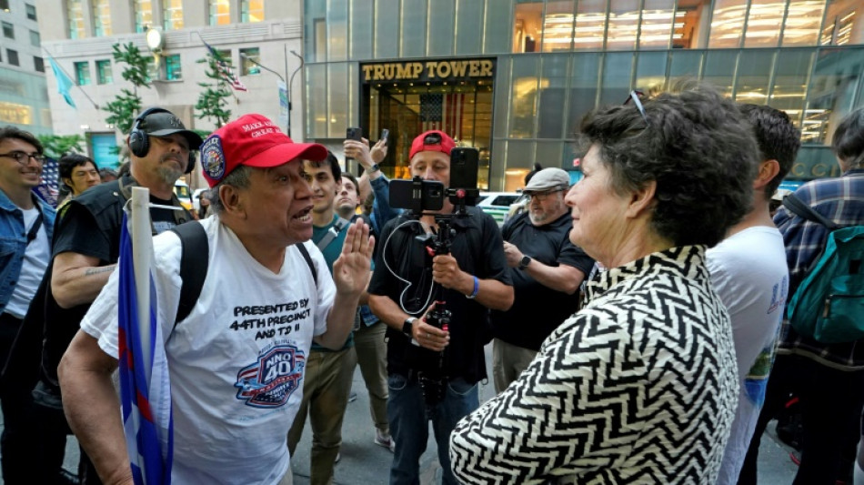 Joie contre indignation, des Am&eacute;ricains r&eacute;agissent &agrave; la condamnation de Trump