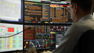 Borsa:effetto Trump anche su Milano, gi&ugrave; auto ed energia