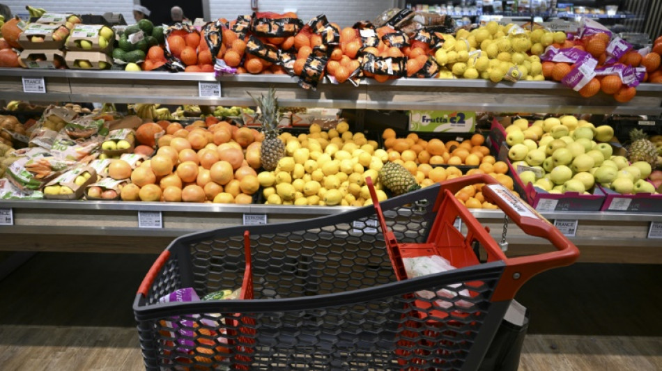 Inflation alimentaire: les prix de centaines de produits "baisseront" d&egrave;s juillet, promet Bruno Le Maire