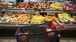 Inflation alimentaire: les prix de centaines de produits "baisseront" d&egrave;s juillet, promet Bruno Le Maire