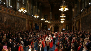 Crise do governo trabalhista brit&acirc;nico ofusca tradicional discurso do rei