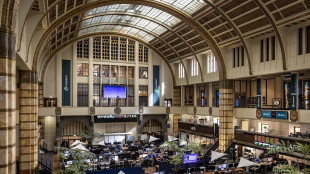 Borsa: l'Europa chiude contrastata, Parigi -0,57%; Londra +0,37%