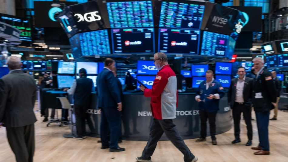 Wall Street termine dispers&eacute;e, attentiste avant les r&eacute;sultats du g&eacute;ant Nvidia
