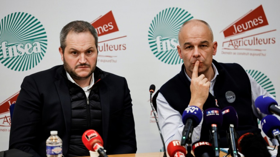 Re&ccedil;us &agrave; l'Elys&eacute;e, FNSEA et JA attendent des "d&eacute;cisions claires" avant le Salon de l'agriculture
