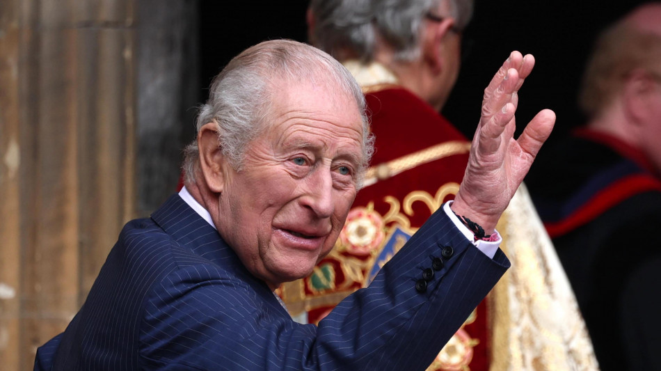 T&egrave; e parata militare, la prima visita di re Carlo alla Casa Bianca