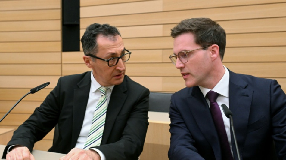 Parteitage von Gr&uuml;nen und CDU in Baden-W&uuml;rttemberg billigen Koalitionsvertrag