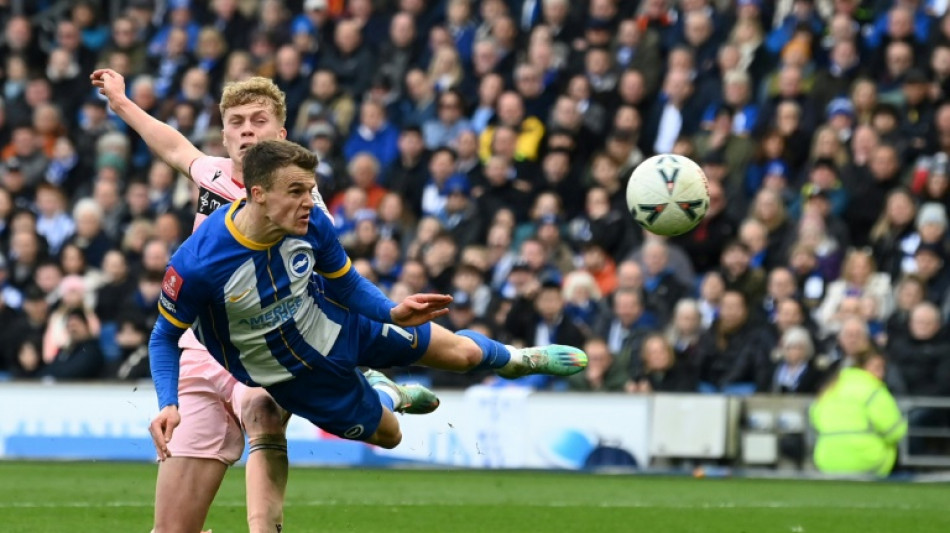 Brighton too good for Grimsby, Sheffield Utd into FA Cup semis