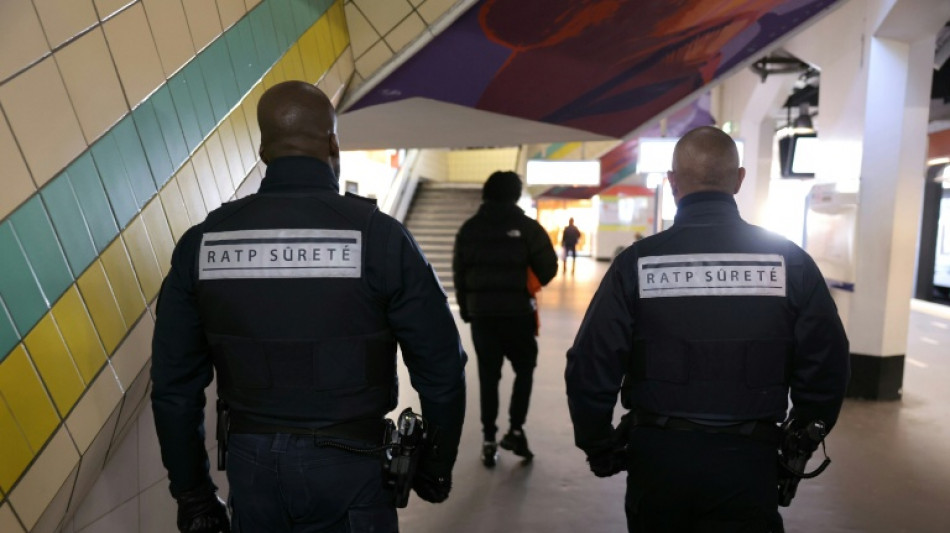 La polic&iacute;a del transporte p&uacute;blico franc&eacute;s podr&aacute; llevar pistolas el&eacute;ctricas paralizantes