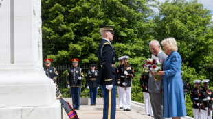 Charles III. und Camilla beenden US-Besuch mit Kranzniederlegung 
