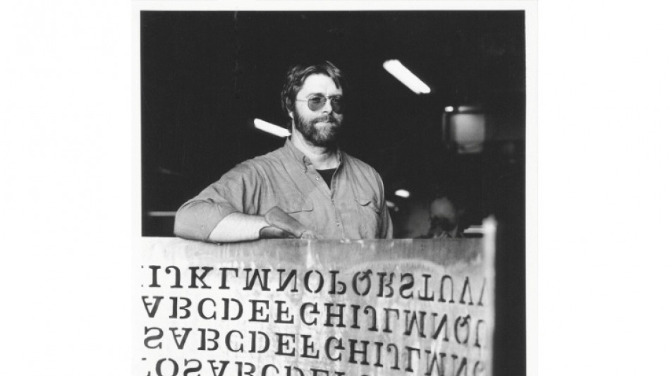 Kryptos, la CIA et l'&eacute;crivain: la solution d'une &eacute;nigme cach&eacute;e au si&egrave;ge de l'agence am&eacute;ricaine vendue aux ench&egrave;res