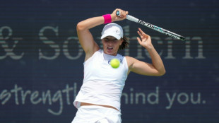 Swiatek e Djokovic avan&ccedil;am &agrave;s oitavas em Cincinnati