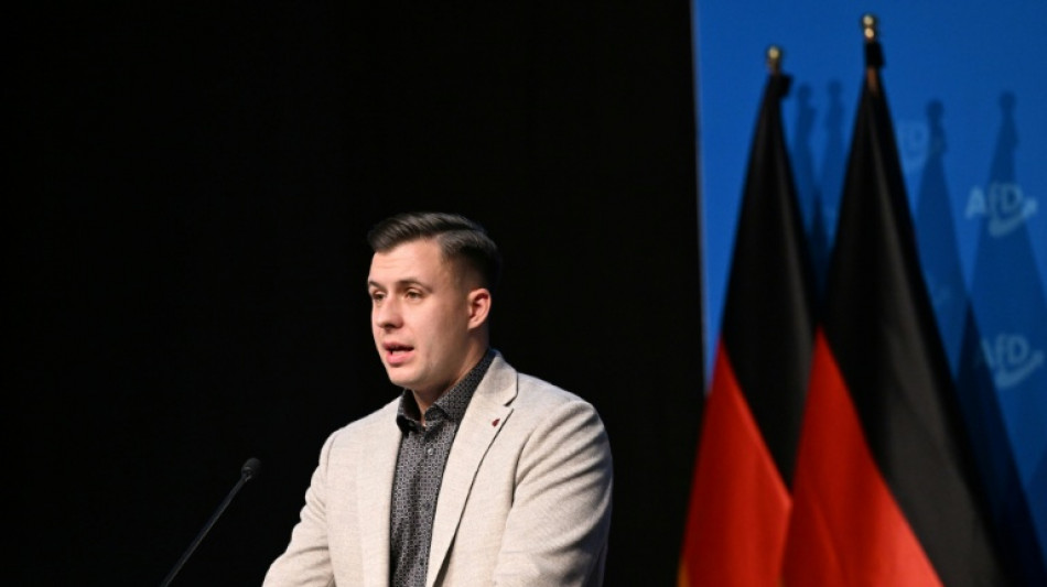 Extrema direita alemã recria ala juvenil sob protestos