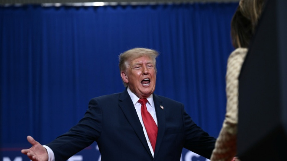 Trump afirma que acordo comercial com o Canad&aacute; acontecer&aacute; em breve