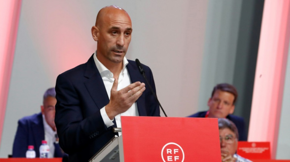 Baiser forc&eacute;: Rubiales risque une suspension plus longue, la f&eacute;d&eacute;ration se r&eacute;unit lundi