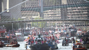 Athletic Bilbao re&uacute;ne multid&atilde;o em desfile de barcos para festejar t&iacute;tulo da Copa do Rei