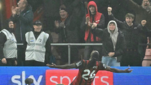 Bournemouth vira sobre Fulham e dorme na vice-liderança do Inglês