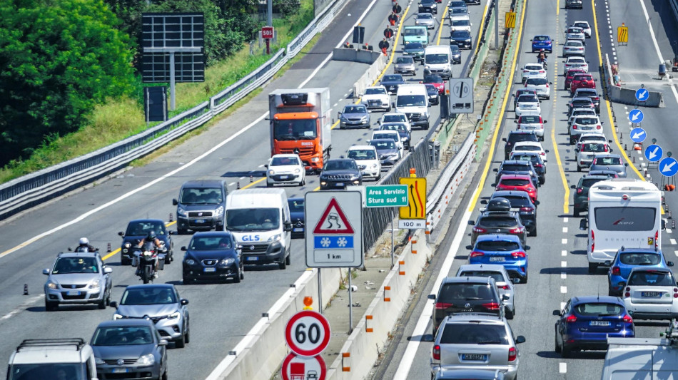 Altroconsumo, da stop bollo auto risparmio stimato tra 113,52 e 141,90 euro