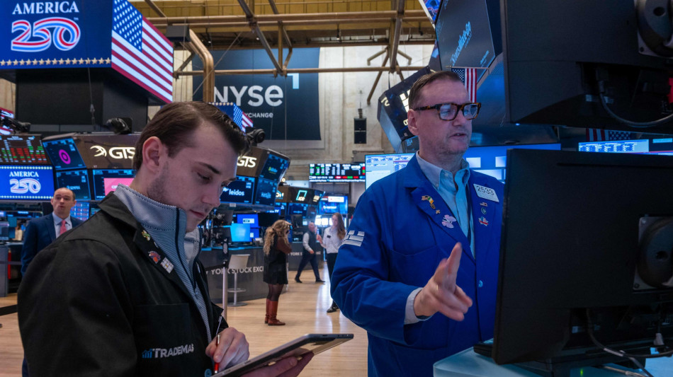 Wall Street apre positiva, Dj +0,07%, Nasdaq +0,22%