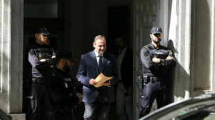 Ex-ministro espanhol nega corrup&ccedil;&atilde;o em julgamento por compra de m&aacute;scaras na pandemia