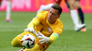Barcelona anuncia contrata&ccedil;&atilde;o do goleiro Szczesny, que estava aposentado