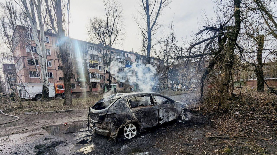 Kiev, attacco russo su citt&agrave; natale di Zelensky, 3 morti
