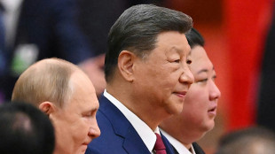 La Chine est "inarrêtable", dit le président Xi devant Poutine et Kim