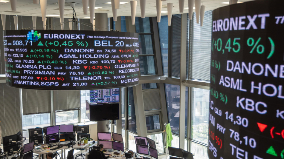 Borsa: l'Europa non reagisce al Pil Usa, Milano -0,6%