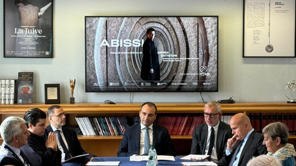 Al Regio di Torino dagli 'Abissi' alla tournée a Lione