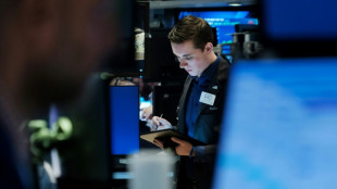 Wall Street termine en ordre dispers&eacute;, la tech l'emporte sur la consolidation