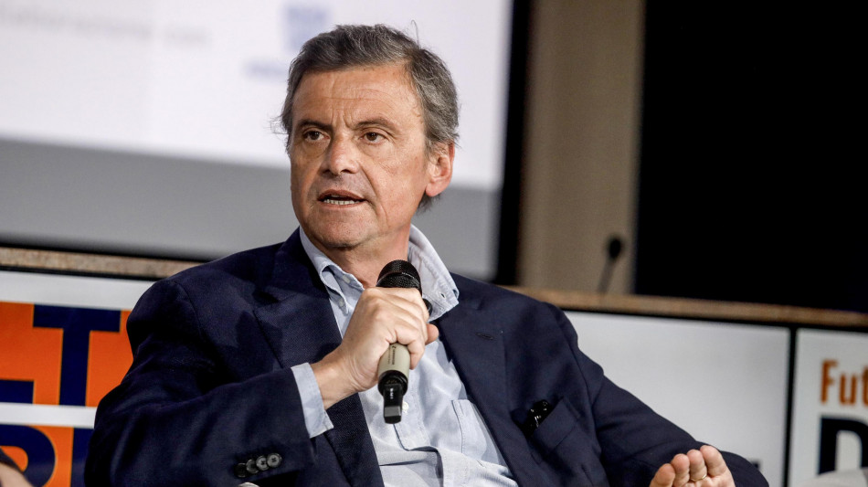 Conte, col piano di riarmo disintegriamo l'Ue. Pace, pace, pace
