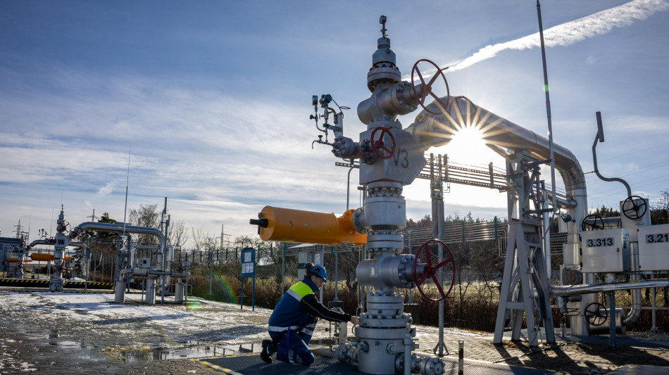 Il gas scivola sotto i 34 euro, su minimi inizio mese