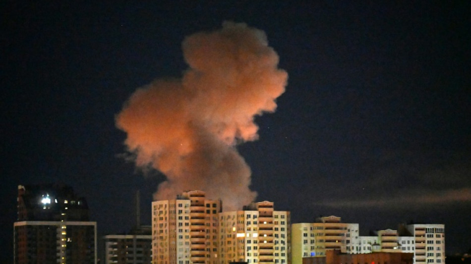 Russia resumes strikes on Kyiv after three-day halt