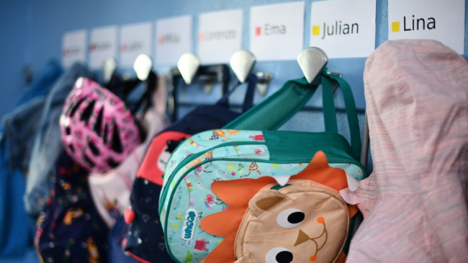 Keine Maskenpflicht - aber nicht gen&uuml;gend Lehrer zum Schulbeginn in Frankreich