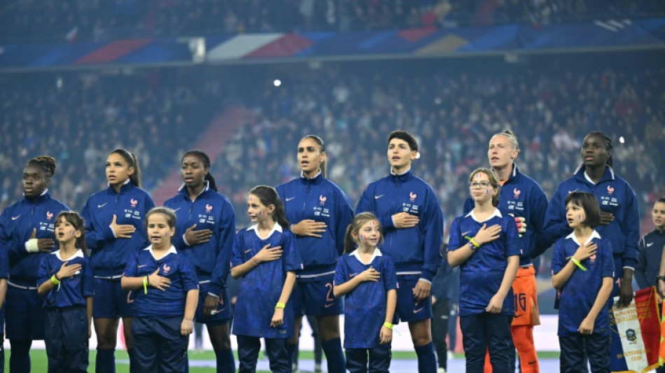 Foot: pas de progrès pour les Bleues