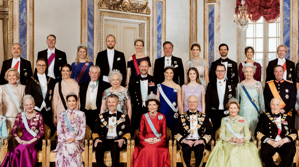I re di Svezia e Danimarca piangono la morte di Harald V